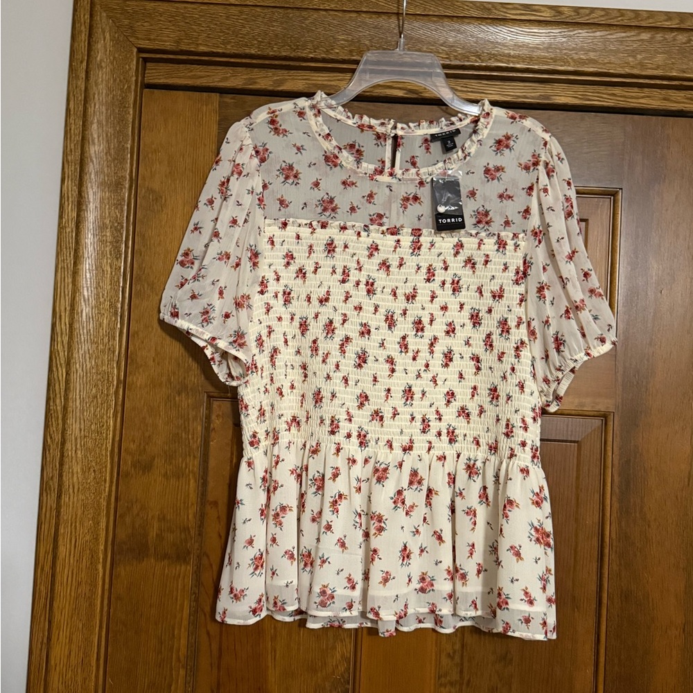 Torrid Women’s Floral Blouse Bohemian Spring / Summer Trend! Size 2X NWT